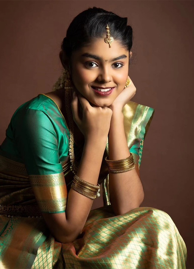 Prabhas_20Salaar_20Movie_20Kateramma_20Child_20Artist_20Farzana_20Sayyed_20New_20Look_20Photos_20Goes_20Viral__20_2811_29.jpg 11