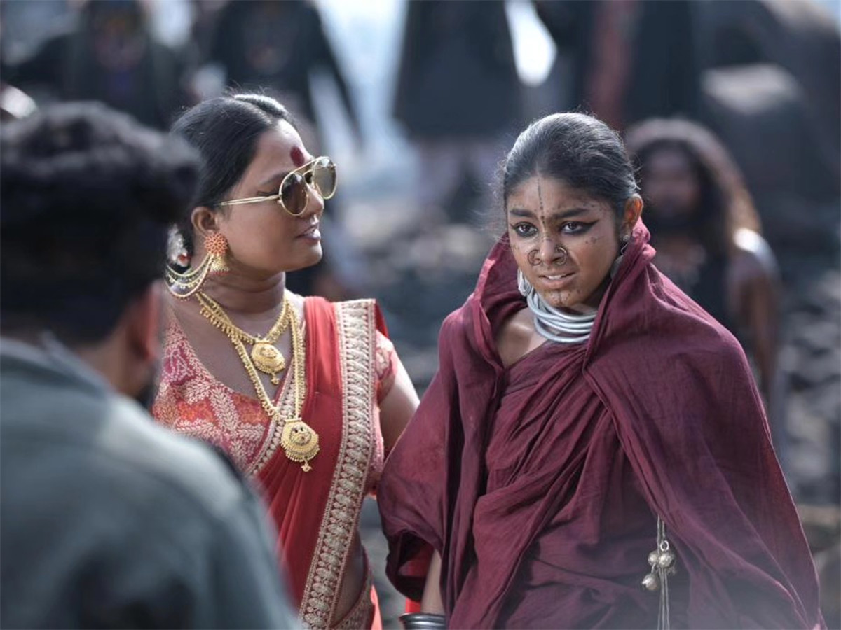 Prabhas_20Salaar_20Movie_20Kateramma_20Child_20Artist_20Farzana_20Sayyed_20New_20Look_20Photos_20Goes_20Viral__20_2818_29.jpg 18