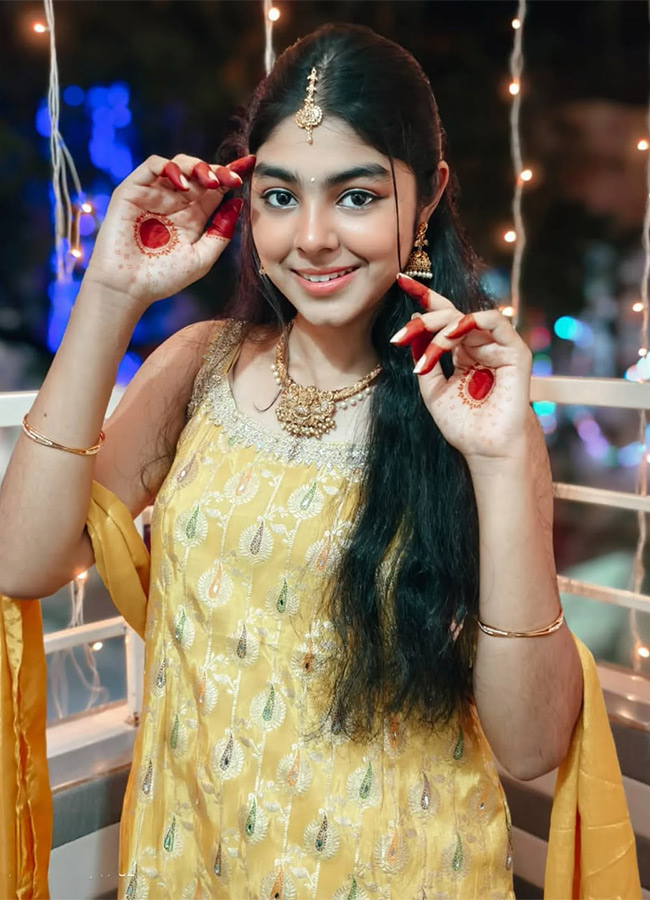 Prabhas_20Salaar_20Movie_20Kateramma_20Child_20Artist_20Farzana_20Sayyed_20New_20Look_20Photos_20Goes_20Viral__20_286_29.jpg 6
