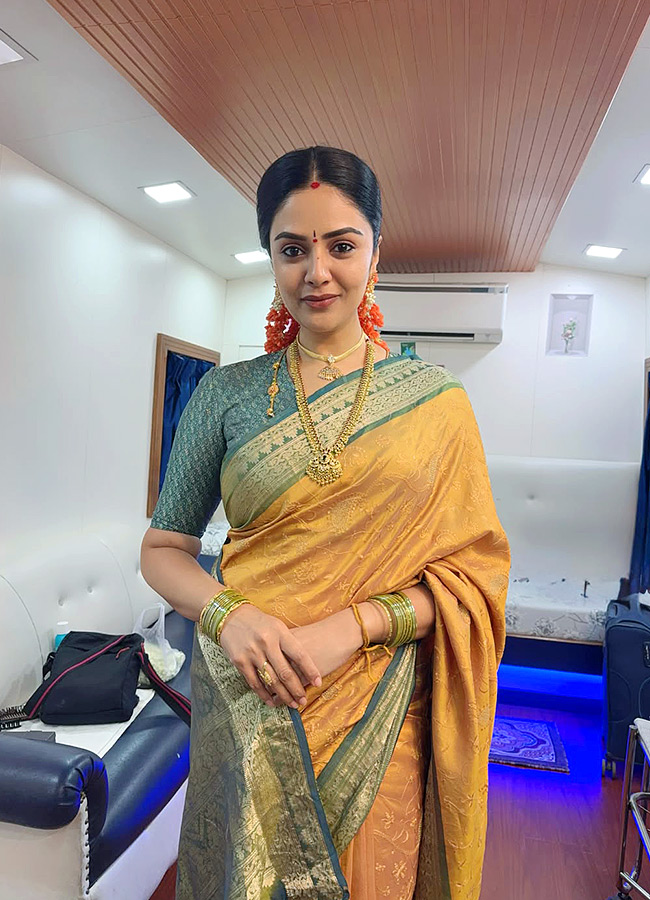 Sree_20mukhi_20_2810_29.jpg 10