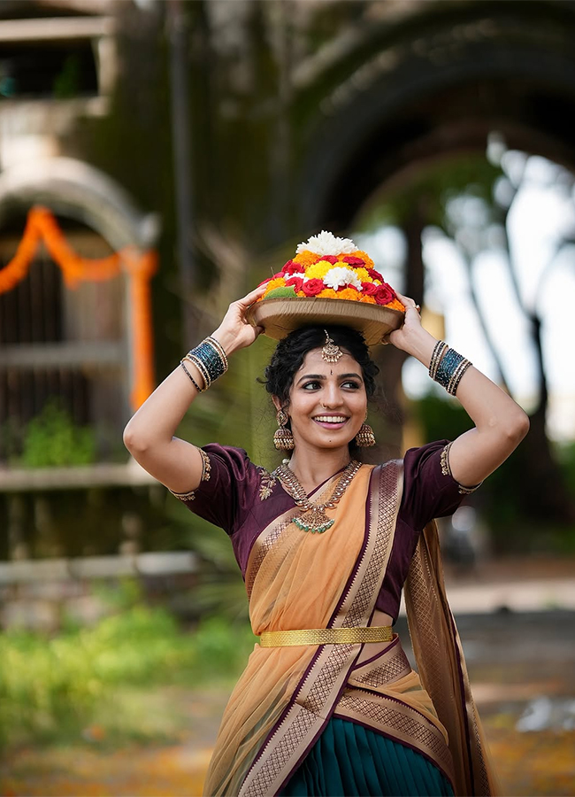 Folk_20Actress_20Nagadurga_20Gutha_20Full_20Story_20Viral_20Photos__20_2810_29.jpg 10