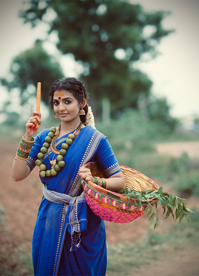 Folk_20Actress_20Nagadurga_20Gutha_20Full_20Story_20Viral_20Photos__20_2811_29.jpg 11