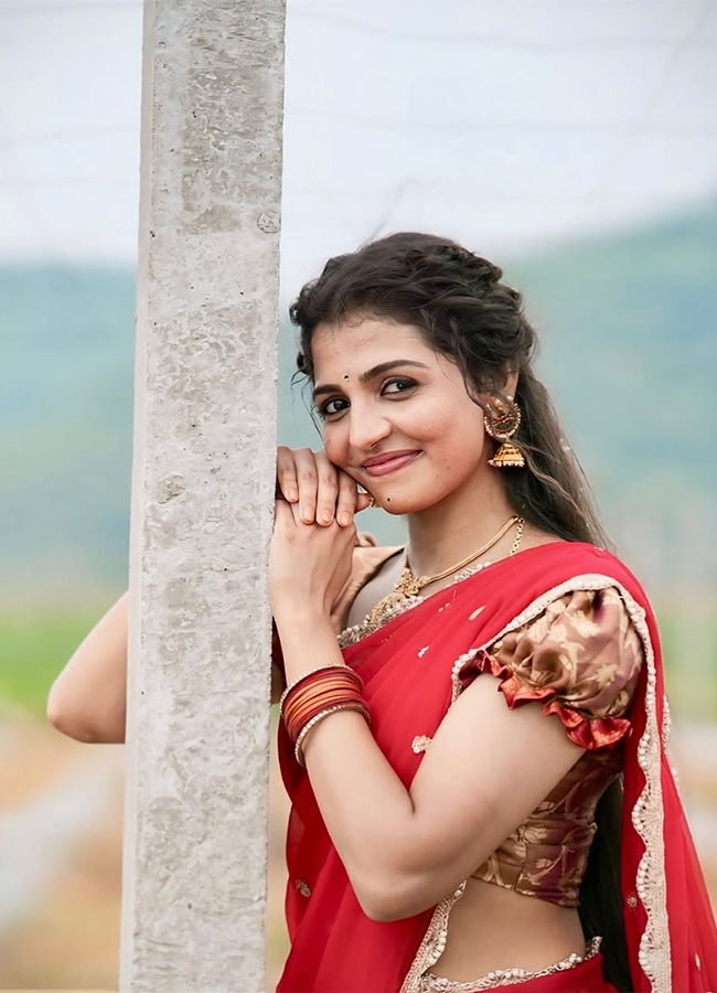 Folk_20Actress_20Nagadurga_20Gutha_20Full_20Story_20Viral_20Photos__20_2814_29.jpg 14