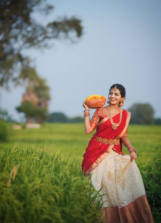 Folk_20Actress_20Nagadurga_20Gutha_20Full_20Story_20Viral_20Photos__20_2816_29.jpg 16
