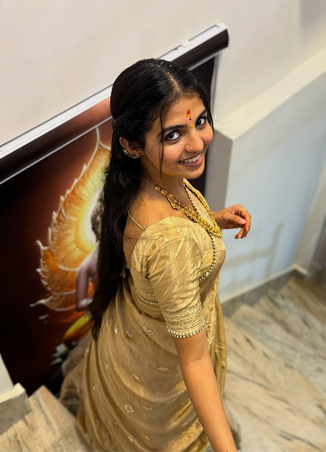 Folk_20Actress_20Nagadurga_20Gutha_20Full_20Story_20Viral_20Photos__20_289_29.jpg 9