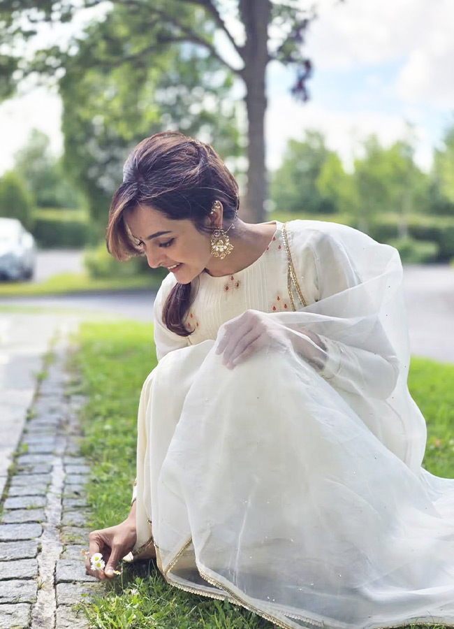 Manju_20Warrier_20_285_29.jpg 5