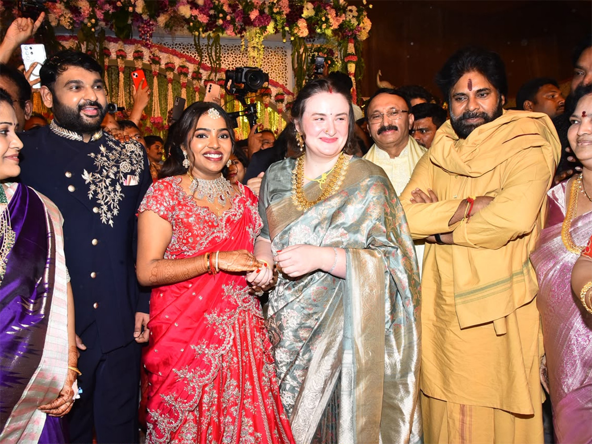 Director_20Meher_20Ramesh_20Daughter_20Wedding_20Reception__20_285_29.jpg 5