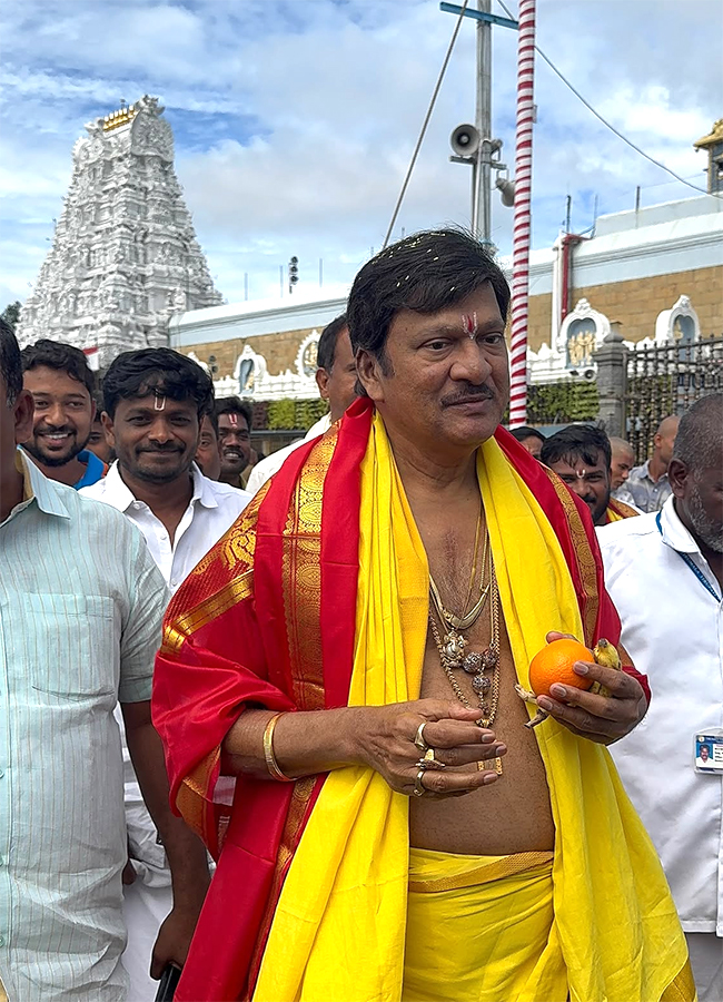 Rajendra_20Prasad_20And_20Sai_20Kumar_20in_20Tirumala_20Today_20.jpg 20