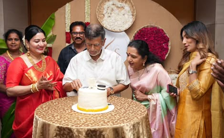 cm_20vijay_20father_20Birthday_20Celebrations_20Photos_20_282_29.jpg 3