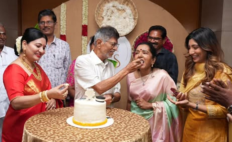 cm_20vijay_20father_20Birthday_20Celebrations_20Photos_20_284_29.jpg 5