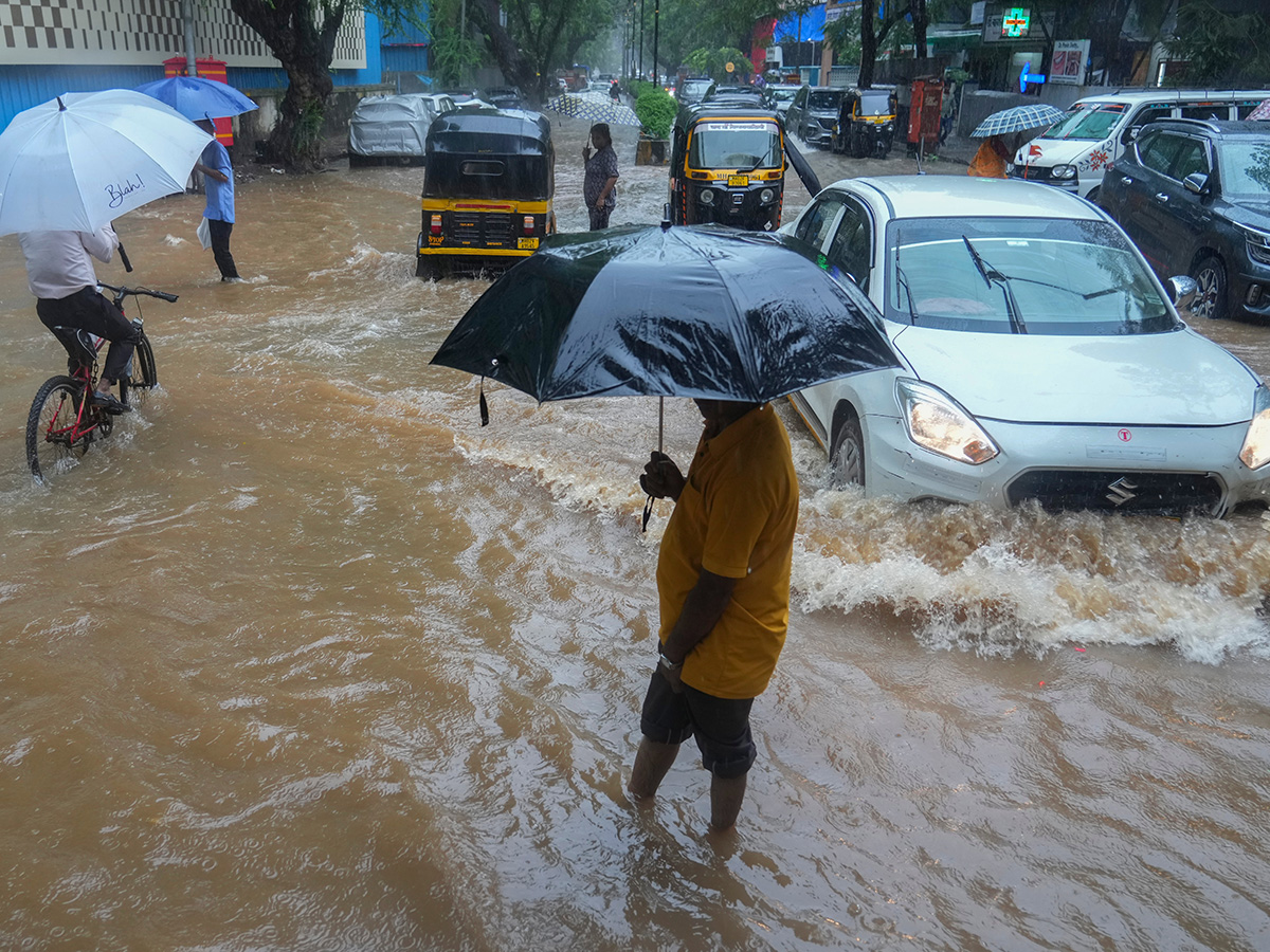 heavy_20rain_20in_20mumbai_20hd_20photos__20_281_29.jpg 1