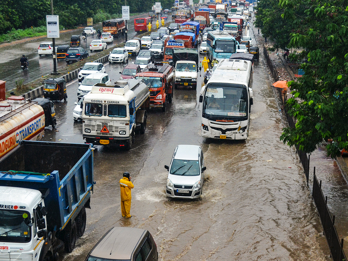 heavy_20rain_20in_20mumbai_20hd_20photos__20_2821_29.jpg 21