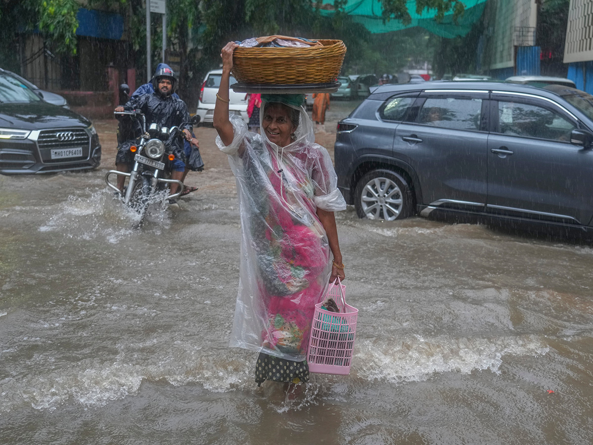 heavy_20rain_20in_20mumbai_20hd_20photos__20_2826_29.jpg 26