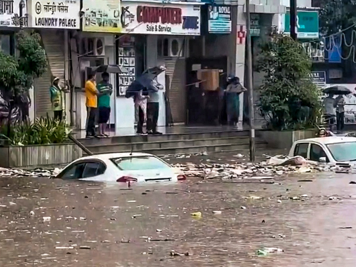 heavy_20rain_20in_20mumbai_20hd_20photos__20_289_29.jpg 9