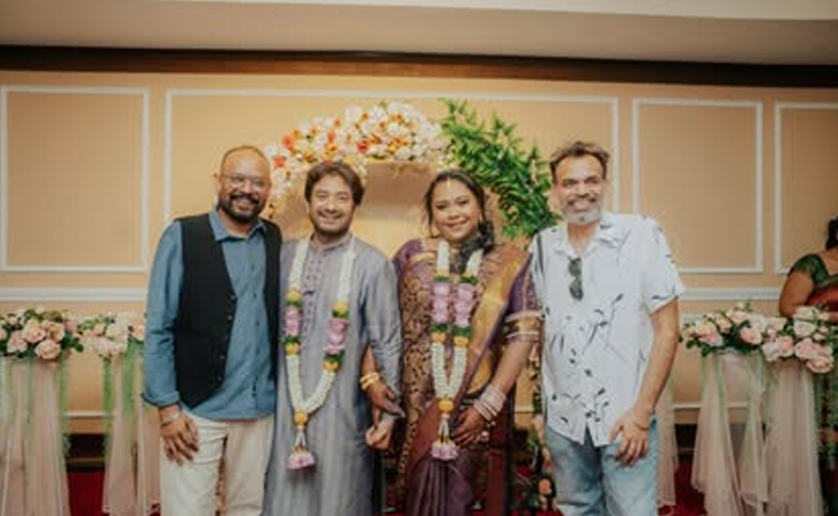 Aravind_20Akash_20got_20married_20to_20his_20Malaysian_20partner_20Photos_20_286_29.jpg 7