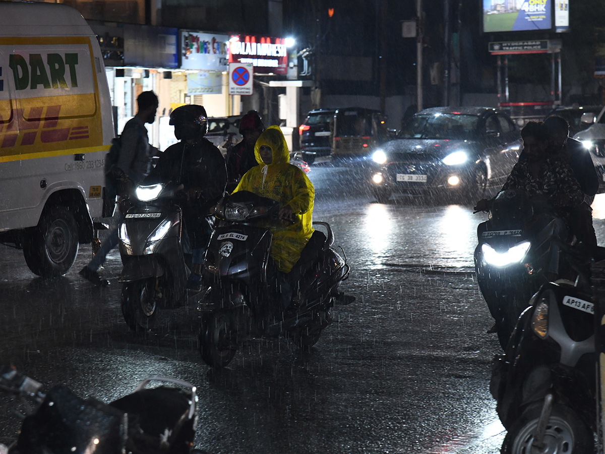 heavy_20rain_20in_20hyderabad_20today__20_285_29.jpg 5