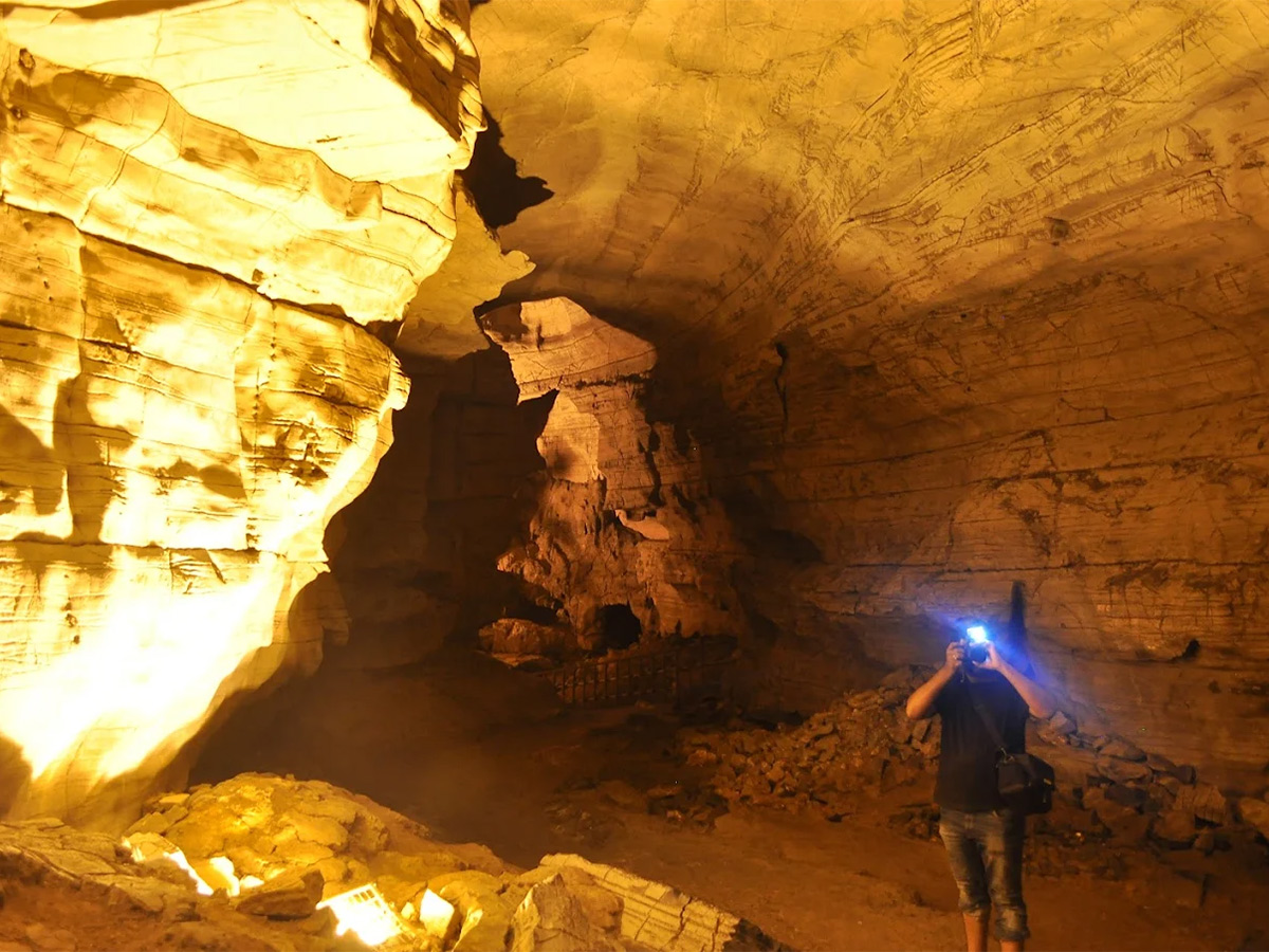 Belum_20Caves_20Nandyala_20district_20of_20Andhra_20Pradesh_20HD_20Photos__20_286_29.jpg 6