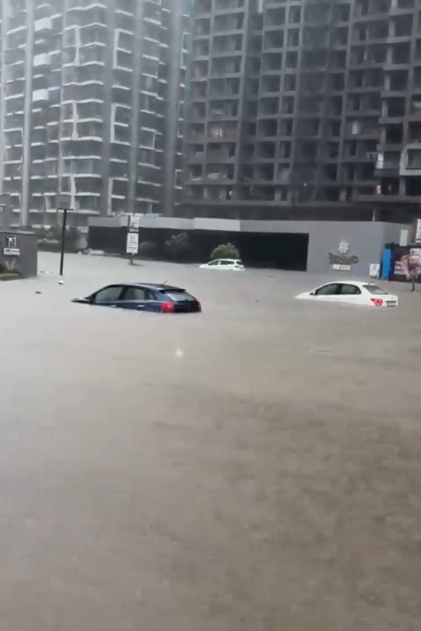 _20Heavy_20rain_20continues_20In_20Mumbai_20Photos_20_281_29.jpg 2