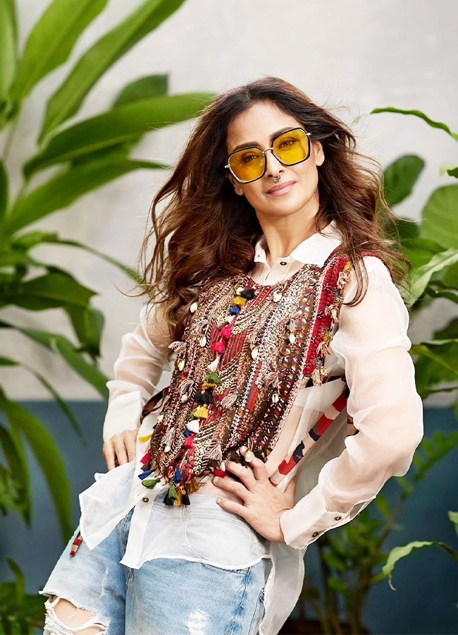 Simran_20_284_29.jpg 4
