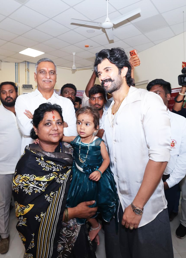 Vijay_20Deverakonda_20_2810_29.jpg 10