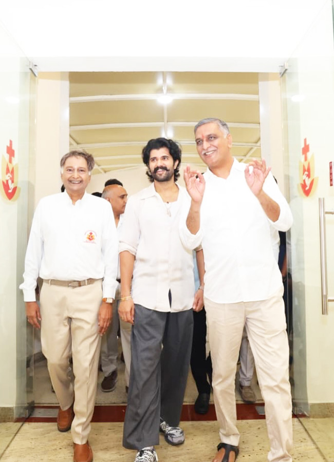Vijay_20Deverakonda_20_2813_29.jpg 13