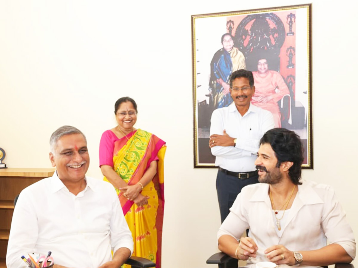 Vijay_20Deverakonda_20_286_29.jpg 6