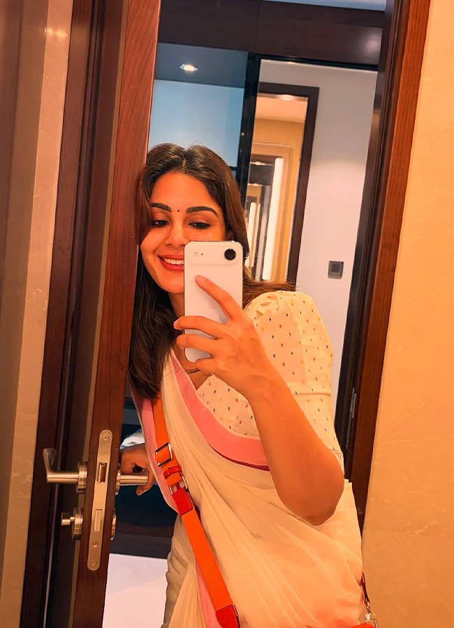 Samyuktha_20_289_29.jpg 9