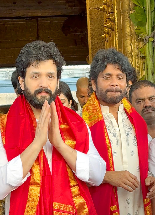 Tirumala_20Srivari_20Temple_20_289_29.jpg 9
