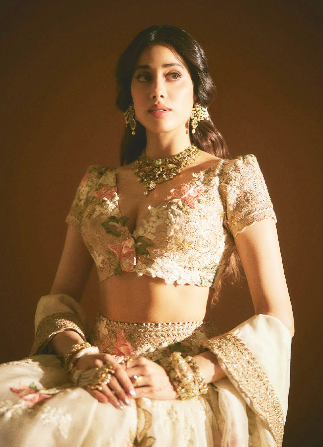 Janhvi_20Kapoor_20_2811_29.jpg 11