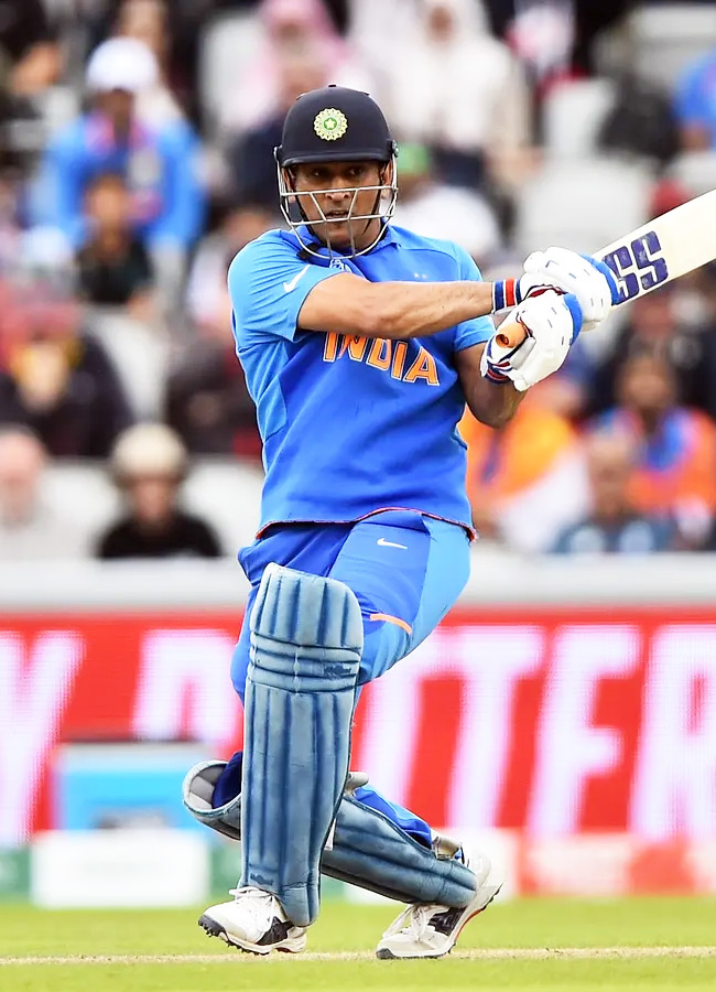 MS_20DHONI_20_287_29.jpg 9