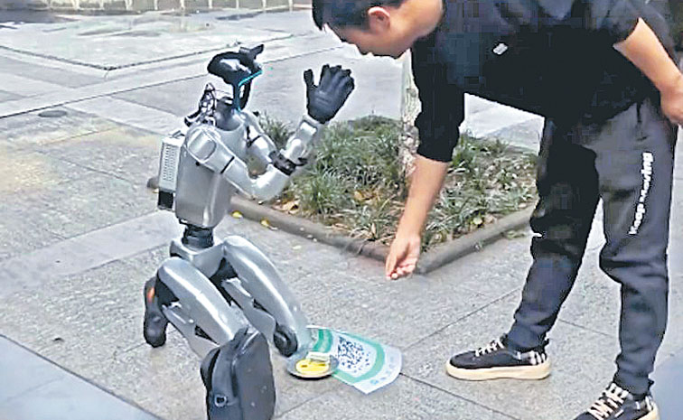 Robot-Begging.jpg