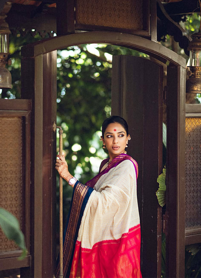 Sobhita_20Dhulipala_20_285_29.jpg 5