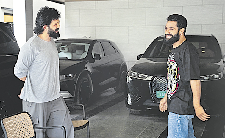 akhil-and-NTR2-copy.jpg