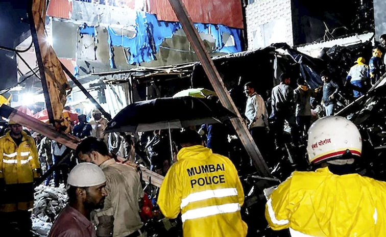 buildingcollapse-mumbai.jpg