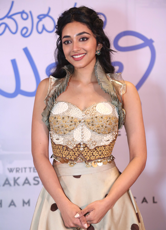 Actress_20Preity_20Mukhundhan_20Hrudayam_20Murali_20Movie__20_2812_29.jpg 12
