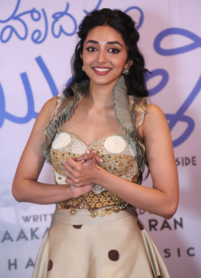 Actress_20Preity_20Mukhundhan_20Hrudayam_20Murali_20Movie__20_2818_29.jpg 18