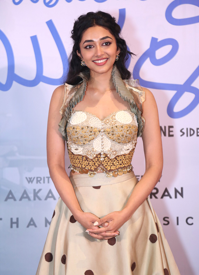 Actress_20Preity_20Mukhundhan_20Hrudayam_20Murali_20Movie__20_284_29.jpg 4