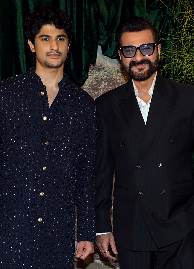 Boney_20Kapoor_20Daughter_20Anshula_20Kapoor_20Wedding_20Reception_20Viral_20Photos__20_2816_29.jpg 16