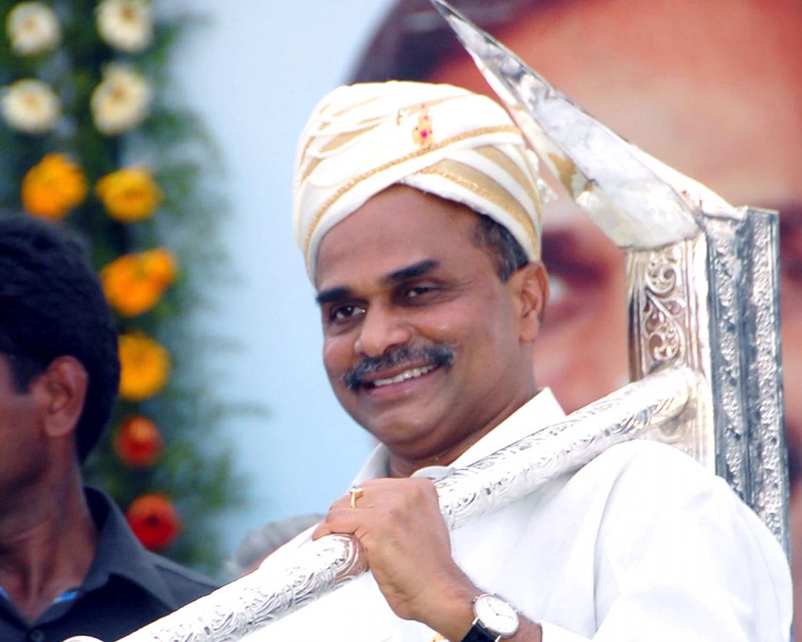 Remembering_20YS_20Rajasekhara_20Reddy_20on_20His_20Birth_20Anniversary_20Photos_20_2820_29.jpg 12