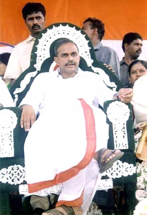Remembering_20YS_20Rajasekhara_20Reddy_20on_20His_20Birth_20Anniversary_20Photos_20_2827_29.jpg 31