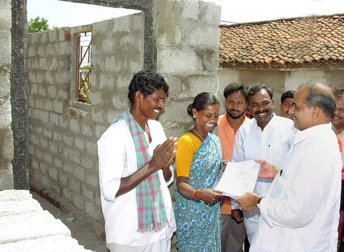 Remembering_20YS_20Rajasekhara_20Reddy_20on_20His_20Birth_20Anniversary_20Photos_20_2829_29.jpg 16