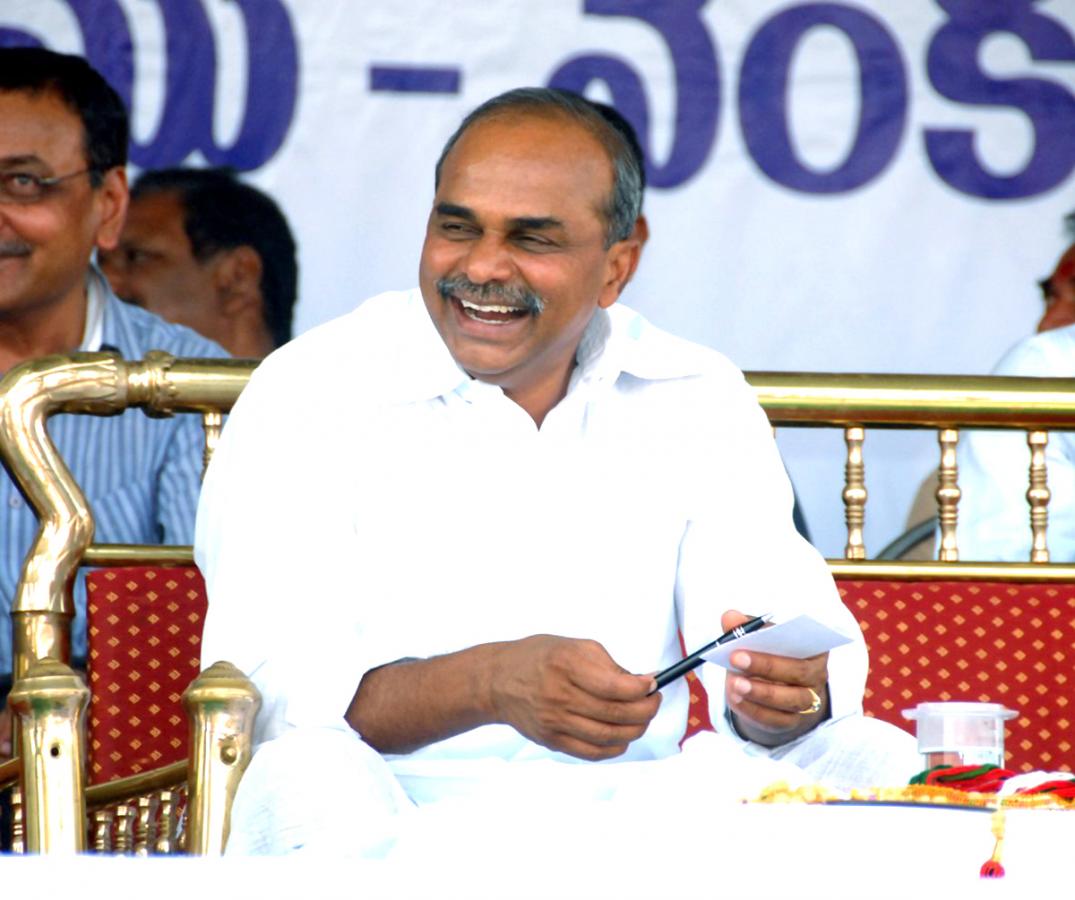 Remembering_20YS_20Rajasekhara_20Reddy_20on_20His_20Birth_20Anniversary_20Photos_20_282_29.jpg 2