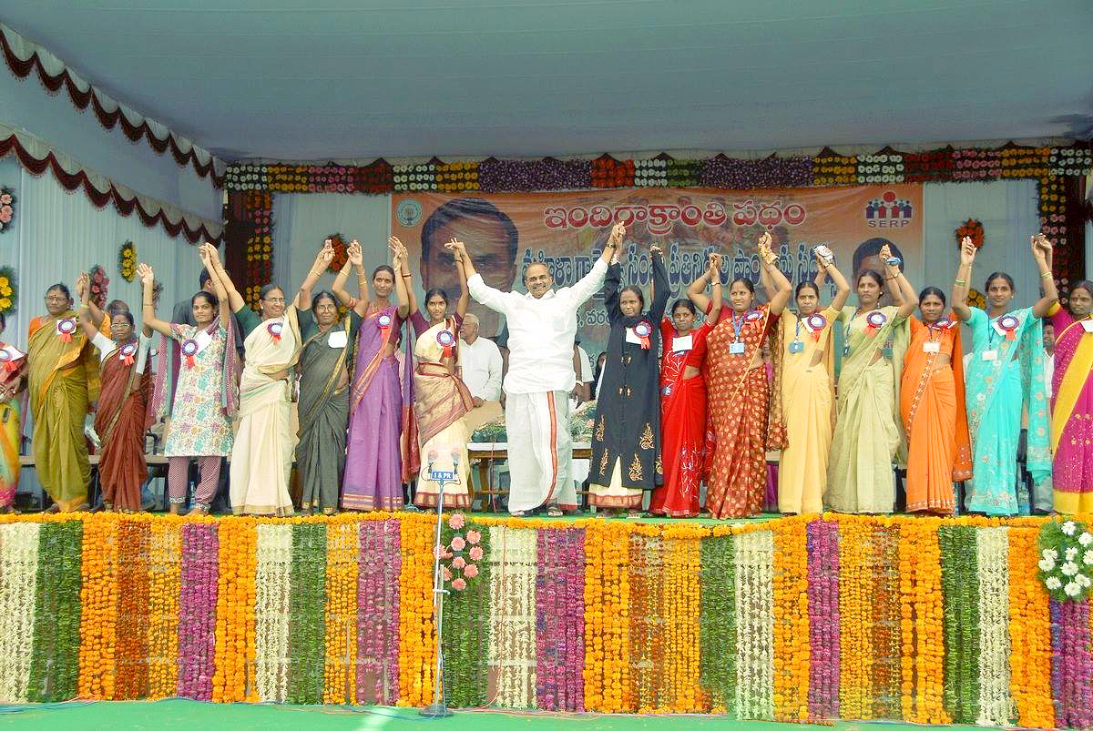 Remembering_20YS_20Rajasekhara_20Reddy_20on_20His_20Birth_20Anniversary_20Photos_20_2830_29.jpg 17