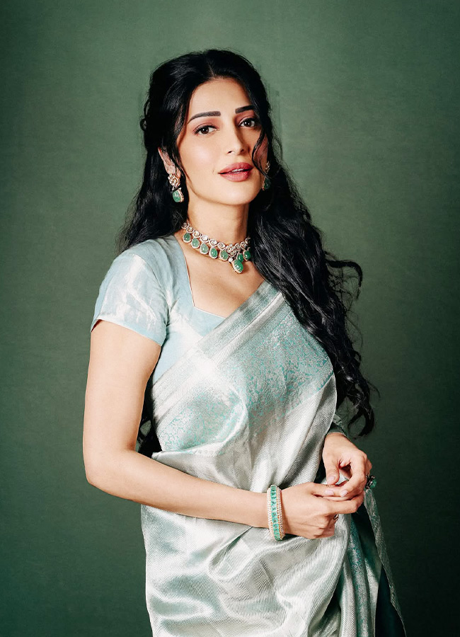 Shruti_20Haasan_20_2810_29.jpg 10