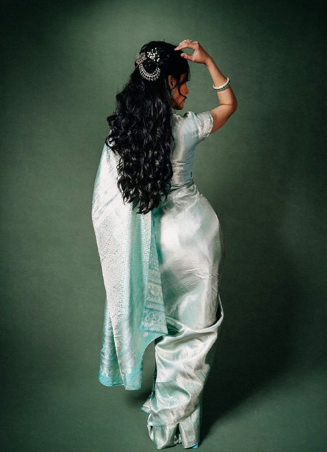 Shruti_20Haasan_20_2813_29.jpg 13