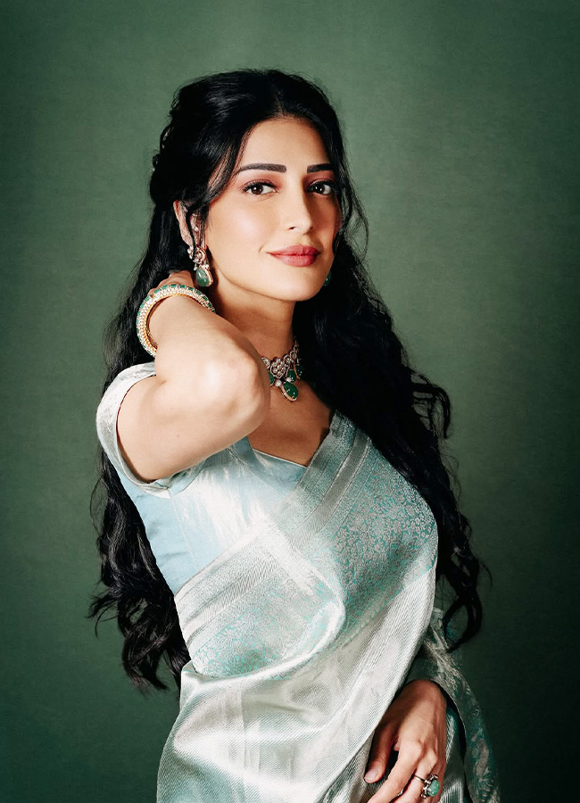 Shruti_20Haasan_20_2814_29.jpg 14
