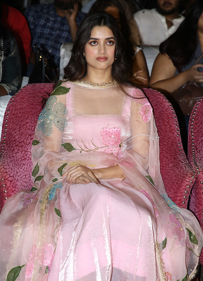 Actress_20Bhagyashri_20Borse_20Gorgeous_20And_20Stylish_20Wallpapers__20_289_29.jpg 9