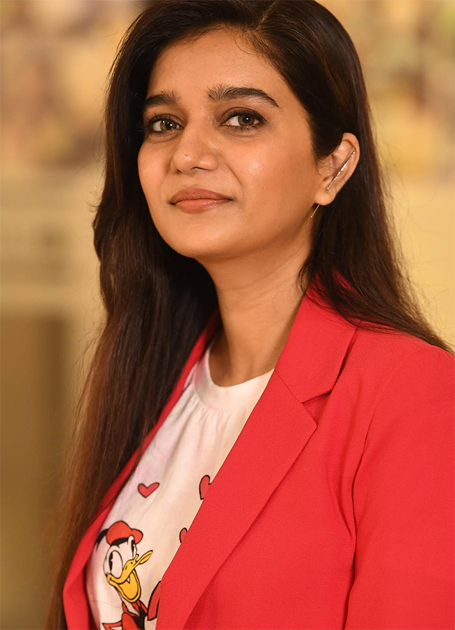 Colors_20Swathi_20announces_20marriage_20to_20director_20Srikanth_20Nagothi__20_289_29.jpg 9