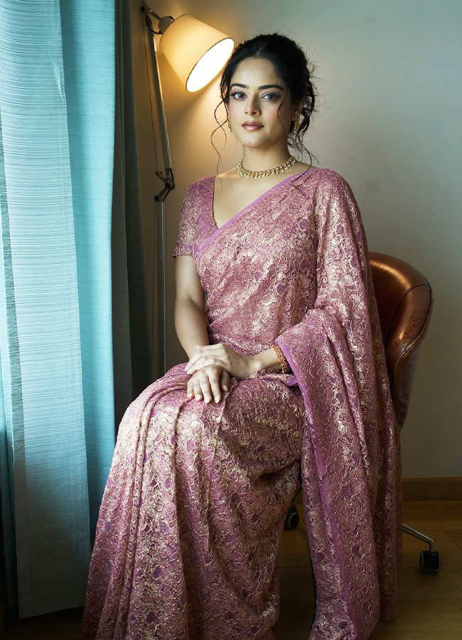 Riddhi_20Kumar_20_2811_29.jpg 11