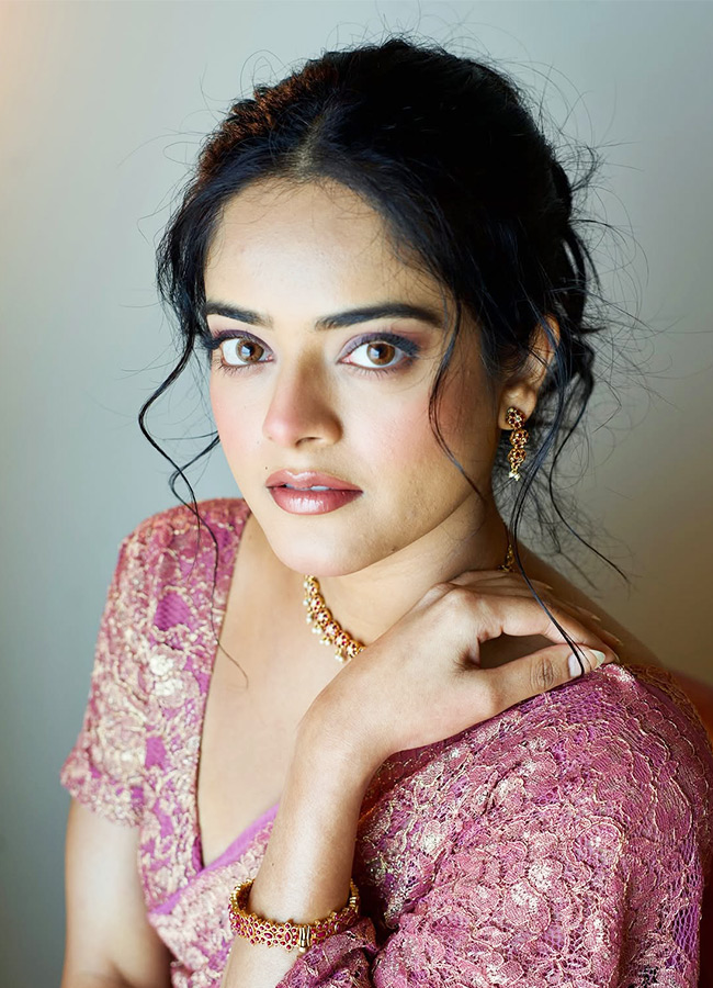 Riddhi_20Kumar_20_282_29.jpg 2
